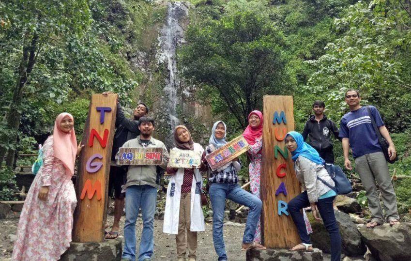 Tlogo Muncar Kaliurang via @fitrirahmi, 1. Candi Prambanan, 2. Candi Ratu Boko, 3. Candi Kalasan, 4. Candi Ijo, 5. Candi Sari, 6. Desa Wisata Kaliurang, 7. Sendratari Ramayana, 8. Objek Wisata Monumen Jogja Kembali (Monjali), 9. Museum Affandi, 10. Objek Wisata Kali Kuning, 11. Museum Gunung Merapi, 12. Museum Ullen Sentalu, 13. Kinahrejo, 14. Goa Jepang, 15. Blue Lagoon Jogja, 16. Jogja Bay Waterpark, 17. Kampung Teletubbies, 18. Batu Alien Cangkringan, 19. Stonehenge Cangkringan, 20. Bukit Klangon Merapi, 21. Tebing Breksi, 22. Trans Studio Mini Jogja, 23. Tlogo Putri Kaliurang, 24. Lava Tour Merapi, 25. Lava Bantal, 26. Omah Salak Sleman, 27. Upside Down World, 28. Taman Pelangi, 29. Green Kayen, 30. Sindu Kusuma Edupark, 31. Tlogo Muncar Kaliurang, 32. Candi Banyunibo, 33. Candi Sambisari, 34. The World Landmarks Merapi Park, 35. Spot Riyadi, 36. Kids Fun Park, 37. Taman Gardu Pandang Kaliurang, 38. Agrowisata Bhumi Merapi, 39. Candi Abang, 40. Museum Mini Sisa Hartaku, 41. Candi Barong, 42. Candi Kimpulan, 43. The Lost World Castle, 44. Bunker Kaliadem Merapi, 45. Embung Tambakboyo, 46. Obelix Hills, 47. Grojogan Watu Purbo, 48. Plunyon Kalikuning, 49. Bukit Turgo, 50. Teras Merapi, 51. Omah Petroek, 52. Sabo Bronggang, 53. Watu Tapak, 54. Studio Alam Gamplong, 55. Kampung Flory, 56. Ledok Sambi, 57. Puri Mataram, 58. Jogja Exotarium, 59. Taman Lampion Kaliurang, 60. Desa Wisata Gabugan, 61. Agrowisata Salak Pondoh Bangunkerto, 62. Desa Wisata Pentingsari, 63. Desa Wisata Kembang Arum, 64. Desa Wisata Kelor, 65. Desa Wisata Pulesari, 66. Kampung Mina Padi Samberembe, 67. Alamanda Jogja Flowers Garden