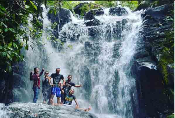 Air Terjun Coban Lawe via @bimogokil, 1. Gunung Beruk, 2. Watu Semaur, 3. Coban Lawe, 4. Goa Lowo Ponorogo, 5. Hutan Pinus Nongko Ijo, 6. Bukit Batu Kapur, 7. Puncak Slurup, 8. Telaga Ngabel