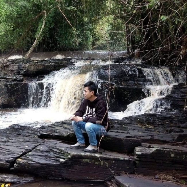 Curug Betung via @indra_sakti, 1. Taman Wisata MBS, 2. Aqualand Serang, 3. Pantai Cibereum Anyer, 4. Pantai Marbella Anyer, 5. Pantai Sambolo, 6. Pantai Anyer, 7. Rumah Hutan Cilowong, 8. Pulau Lima, 9. Napak Tilas Kerajaan Islam di Serang Banten, 10. Pantai Marina Anyer, 11. Pantai Florida Indah Anyer, 12. Pantai Jambu, 13. Pantai Karang Bolong, 14. Pulau Tunda, 15. Curug Leuwibumi, 16. Situ Rawa Arum, 17. Pulau Sangiang, 18. Pantai Lontar, 19. Vihara Avalokitesvara, 20. Wisata Agro Bukit Waruwangi, 21. Pantai Labuan, 22. Danau Rowa Dano, 23. Cagar Alam Pulau Dua, 24. Danau Tasikardi, 25. Hutan Kayu Putih Kragilan, 26. Gunung Pinang, 27. Masjid Tanpa Kubah, Masjid Pecinan Tinggi, 28. Danau Kaolin Bekas Tambang Pasir Ciomas, 29. Arung Jeram Tubing Cikalumpang, 30. Pemandian Cirahab – Curug Goong, 31. Curug Cigumawang, 32. Curug Leuwi Tomo, 33. Benteng Speelwijk, 34. Alun-alun Barat Kota Serang Banten, 35. Pantai Gopek Karangantu, 36. Kerkhoff, 37. Situs Banten Girang, 38. Museum Negeri Banten, 39. Taman Rekreasi Wulandira, 40. Curug Cikotak, 41. Curug Sawer, 42. Masjid Agung Banten, 42. Pos Pengamatan Gunungapi Krakatau (Pasauran), 44. Goa Cilayang, 45. Curug Betung