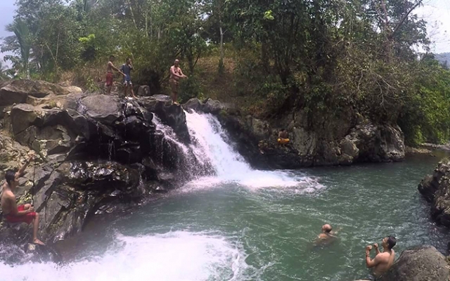 Curug Bumi via Topmedia, 1. Taman Wisata MBS, 2. Aqualand Serang, 3. Pantai Cibereum Anyer, 4. Pantai Marbella Anyer, 5. Pantai Sambolo, 6. Pantai Anyer, 7. Rumah Hutan Cilowong, 8. Pulau Lima, 9. Napak Tilas Kerajaan Islam di Serang Banten, 10. Pantai Marina Anyer, 11. Pantai Florida Indah Anyer, 12. Pantai Jambu, 13. Pantai Karang Bolong, 14. Pulau Tunda, 15. Curug Leuwibumi, 16. Situ Rawa Arum, 17. Pulau Sangiang, 18. Pantai Lontar, 19. Vihara Avalokitesvara, 20. Wisata Agro Bukit Waruwangi, 21. Pantai Labuan, 22. Danau Rowa Dano, 23. Cagar Alam Pulau Dua, 24. Danau Tasikardi, 25. Hutan Kayu Putih Kragilan, 26. Gunung Pinang, 27. Masjid Tanpa Kubah, Masjid Pecinan Tinggi, 28. Danau Kaolin Bekas Tambang Pasir Ciomas, 29. Arung Jeram Tubing Cikalumpang, 30. Pemandian Cirahab – Curug Goong, 31. Curug Cigumawang, 32. Curug Leuwi Tomo, 33. Benteng Speelwijk, 34. Alun-alun Barat Kota Serang Banten, 35. Pantai Gopek Karangantu, 36. Kerkhoff, 37. Situs Banten Girang, 38. Museum Negeri Banten, 39. Taman Rekreasi Wulandira, 40. Curug Cikotak, 41. Curug Sawer, 42. Masjid Agung Banten, 42. Pos Pengamatan Gunungapi Krakatau (Pasauran), 44. Goa Cilayang, 45. Curug Betung