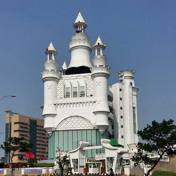 Froggy Floating Castle via @explore_tangsel, 1. Tempat Wisata Pantai Tanjung Pasir di Tangerang, 2. Tanjung Kait di Tangerang, 3. Wisata Religi Masjid Al-Adzom di Tangerang, 4. Objek Wisata Bendungan Pintu Air Sepuluh di Tangerang, 5. Wisata Seru ke Masjid Pintu Seribu di Tangerang, 6. Destinasi Wisata Pulau Cangkir di Tangerang, 7. Objek Wisata Situ Cipondoh di Tengerang, 8. Liburan Seru ke Marcopolo Water Adventure di Tangerang, 9. Tempat Wisata Keluarga Ocean Park Water Adventure di Tangerang Selatan, 10. Objek Wisata Taman Buaya Tanjung Pasir di Tangerang, 11. Tempat Wisata Alam Hutan Kota BSD di Tangerang, 12. Tempat Wisata Keluarga Water World Citra Raya di Tangerang, 13. Destinasi Wisata Seru ke Kawasan Lippo Karawaci di Tangerang, 14. Tempat Wisata Belanja Kawasan Gading Serpong, 15. Tempat Wisata Kuliner Enak Flavor Bliss Alam Sutera di Tangerang, 16. Objek Wisata Klenteng Boen Tek Bio di Tangerang, 17. Telaga Cisoka, 18. Tebing Koja, 19. Taman Wisata Pulau Situ Gintung, 20. Taman Potret, 21. Citra Raya World of Wonders, 22. Taman Gajah Tunggal, 23. Kandank Jurank Doank, 24. Situ Cihuni, 25. Situ Bulakan, 26. Scientia Square Park, 27. Tanah Tingal, 28. Upside Down World Alam Sutera, 29. Wisata Alam Hutan Kota, 30. Garden Lantern Maze Market, 31. Pasar Lama Tangerang, 32. Taman Prestasi, 33. Taman Kunci Cikokol, 34. Phi Phi Club Greenwich Park, 35. BX Rink, 36. Branchsto Equestrian Park, 37. Benteng Heritage Museum, 38. Amsterdam Waterpark, 39. Sakura Garden AEON Mall, 40. Kampung Bekelir, 41. Taman Bambu, 42. Taman Kota 1 BSD, 43. Kelenteng Sampo Tay Jin, 44. Froggy BSD, 45. BSD Xtreme Park, 46. Fun Park WaterBoom, 47. Taman Menteng Bintaro, 48. Boen Hay Bio Temple, 49. Little Jungle Playground, 50. Klenteng Tjo Soe Kong, 51. Vihara Padumuttara, 52. Keramat Solear, 53. Cisadane, 54. Summarecon Mall Serpong, 55. Danau Tomang, 56. Fun and Fit Qbig, 57. Monumen Lengkong, 58. Flying Deck Cisadane, 59. Taman Pisang, 60. Taman Kunang-Kunang, 61. Taman Pramuka, 62. Batavia Splash Water Adventure, 63. Pulo Saiji Water Adventure