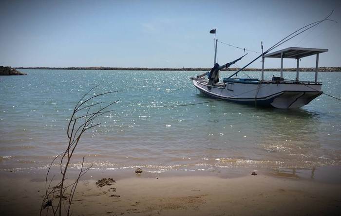 Pantai Batu Kerbuy via @roxy_blue, 1. Pantai Slopeng, 2. Pantai Camplong, 3. Makam Aer Mata, 4. Tirta Sumekar Indah, 5. Bukit Cinta, 6. Bukit Kapur Jaddih, 7. Jembatan Suramadu, 8. Pantai Batu Kerbuy, 9. Pantai Ponjuk Timur, 10. Air Terjun Toroan Madura, 11. Pantai Nepa Sampang, 12. Pantai Sambilangan, 13. Air Terjun Kokop, 14. Pantai Talang Siring, 15. Bukit Arosbaya, 16. Bukit Waru, 17. Gili Labak