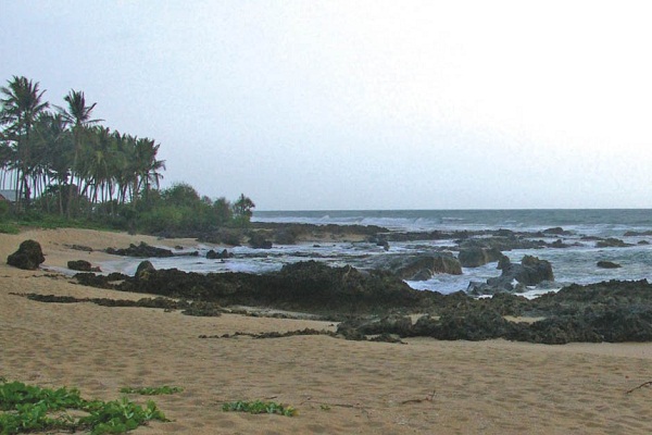 Pantai Suka Hujan via Merahputih, 1. Pantai Karang Bokor, 2. Pantai Pasir Putih Sawarna, 3. Curug Ciporolak, 4. Curug Cihear, 5. Curuh Kanteh, 6. Agrowisata Kebun Teh Cikuya, 7. Curug Kumpay, 8. Curug Cibangkit, 9. Curug Sipayung, 10. Situ Palayangan, 11. Pantai Talanca, 12. Wisata Seni Batik Khas Lebak, 13. Situs Cibedug, 14. Wisata Air Panas Senanghati, 15. Pantai Suka Hujan, 16. Pantai Cihara, 17. Pantai Goa Langir Sawarna, 18. Gua Seribu Candi, 19. Wisata Tapak Kaki Raksasa si Kabayan, 20. Wisata Air Panas Cipanas, 21. Wisata Kampung Baduy, 22. Pantai Karang Malang, 23. Objek Wisata Samaun’s Hill Park, 24. Pantai Ciantir, 25. Pantai Bagedur, 26. Pantai Tanjung Layar, 27. Curug Munding, 28. Situ Cicinta, 29. Curug Sata, 30. Wisata Arung Jeram Sungai Ciberang, 31. Curug Cimayang, 32. Gua Maria Bukit Kanada, 33. Alun – alun Rangkasbitung, 34. Museum Multatuli Lebak, 35. Pantai Karang Songsong