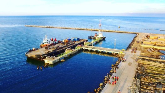 Pantai Pelabuhan Perikanan Batang, 1. Pantai Ujung Negoro Batang, 2. Pantai Celong, 3. Pantai Jodo Gringsing Batang, 4. Pantai Sigandu Batang – Safari Beach Jateng, 5. Kebun Teh Pagilaran Batang, 6. Curug Sijeglong, 7. Curug Agung Batang, 8. Curug Bidadari, 9. Curug Sodong, 10. Curug Genting Blado, 11. Rivertubing di Kali Lampir, 12. Telaga Dringo Batang, 13. Pemandian Air Panas Sangu Banyu, 14. Agrowisata Salak Sodong Batang, 15. Taman Budaya dan Rekreasi Kramat, 16. Batang Dolphin Center, 17. Ecopark Bandar, 18. Desa Wisata Pranten, 19. Goa Jepang (Tutup), 20. Tubing Pandansari Batang, 21. Pantai Pelabuhan Perikanan Batang, 22. Pantai Buntu – Pantai Jodo, 23. Batu Gamelan Batang, 24. Agrowisata Selopajang Timur, 25. Puncak Patran, 26. Wisata Alam Sikembang, 27. Curug Gombong, 28. Curug Botoh, 29. Curug Kanoman, 30. Green House Sri Tani Lestari – Taman Bunga Krisan, 31. Rumah Pohon Tombo (Tutup), 32. Curug Sipitung, 33. Curug Lojahan, 34. Pantai Sicepit – Pantai Segolok, 35. Jembatan Buntu Sengon, 36. Wana Wisata Polowono, 37. Pandang Sri Gunung, 38. Curug Sidangkrong, 39. Hutan Kota Rajawali Batang