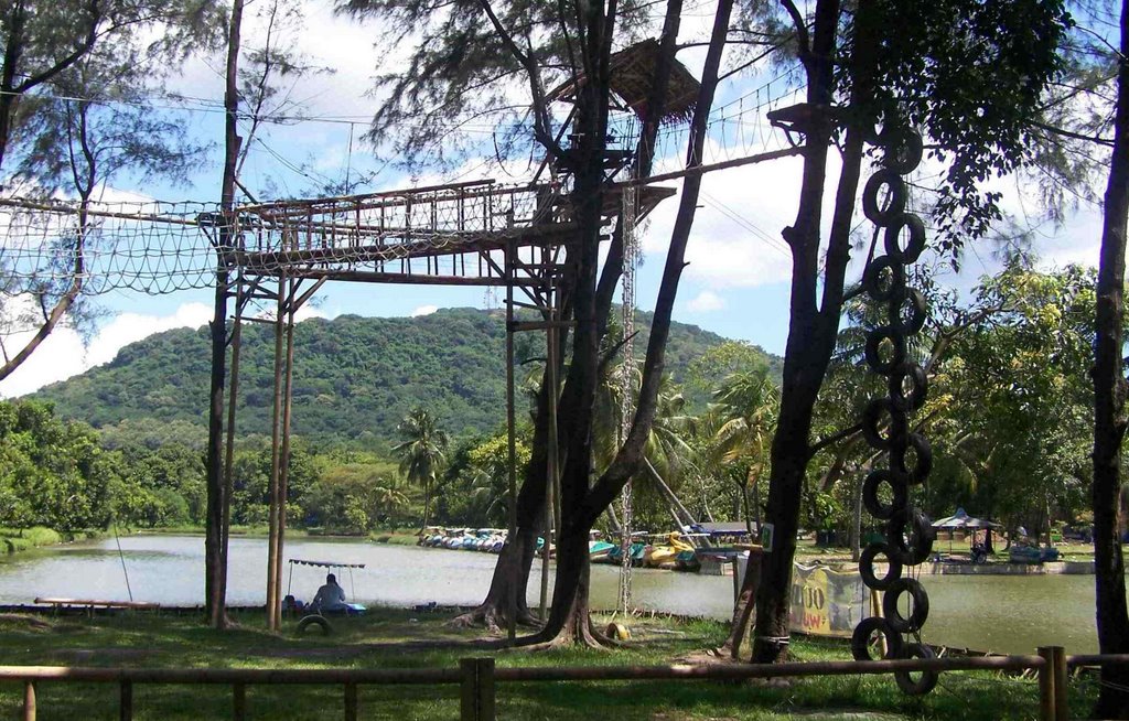Taman Rekreasi Wulandira via Jalanwisata, 1. Taman Wisata MBS, 2. Aqualand Serang, 3. Pantai Cibereum Anyer, 4. Pantai Marbella Anyer, 5. Pantai Sambolo, 6. Pantai Anyer, 7. Rumah Hutan Cilowong, 8. Pulau Lima, 9. Napak Tilas Kerajaan Islam di Serang Banten, 10. Pantai Marina Anyer, 11. Pantai Florida Indah Anyer, 12. Pantai Jambu, 13. Pantai Karang Bolong, 14. Pulau Tunda, 15. Curug Leuwibumi, 16. Situ Rawa Arum, 17. Pulau Sangiang, 18. Pantai Lontar, 19. Vihara Avalokitesvara, 20. Wisata Agro Bukit Waruwangi, 21. Pantai Labuan, 22. Danau Rowa Dano, 23. Cagar Alam Pulau Dua, 24. Danau Tasikardi, 25. Hutan Kayu Putih Kragilan, 26. Gunung Pinang, 27. Masjid Tanpa Kubah, Masjid Pecinan Tinggi, 28. Danau Kaolin Bekas Tambang Pasir Ciomas, 29. Arung Jeram Tubing Cikalumpang, 30. Pemandian Cirahab – Curug Goong, 31. Curug Cigumawang, 32. Curug Leuwi Tomo, 33. Benteng Speelwijk, 34. Alun-alun Barat Kota Serang Banten, 35. Pantai Gopek Karangantu, 36. Kerkhoff, 37. Situs Banten Girang, 38. Museum Negeri Banten, 39. Taman Rekreasi Wulandira, 40. Curug Cikotak, 41. Curug Sawer, 42. Masjid Agung Banten, 42. Pos Pengamatan Gunungapi Krakatau (Pasauran), 44. Goa Cilayang, 45. Curug Betung