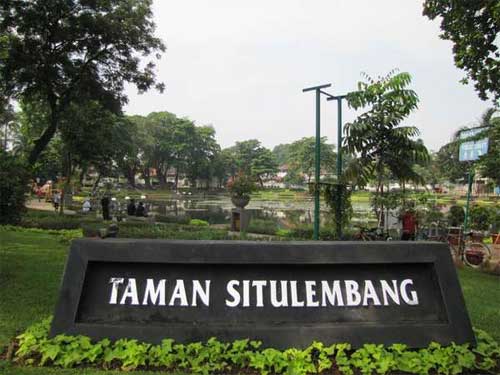 Taman Situ Lembang via Visitjakarta, 1. Monumen Nasional (Tugu Monas), 2. Taman Mini Indonesia Indah (TMII), 3. Tebet Eco Park, 4. Taman Impian Jaya Ancol, 5. Dufan (Dunia Fantasi), 6. Taman Margasatwa Ragunan, 7. Pulau Tidung, 8. Ocean Ecopark, 9. Atlantis Water Adventure, 10. Pulau Bidadari, 11. Tribeca Park, 12. Pasar Seni, 13. Jembatan Kota Intan, 14. Museum Sejarah Jakarta, 15. Museum Bank Indonesia, 16. Ice Skating di Sky Rink, 17. KidZania Jakarta, 18. Kota Tua Jakarta, 19. Grand Indonesia Mall, 20. Masjid Istiqlal, 21. Gereja Katedral Jakarta, 22. Pasar Taman Puring, 23. Taman Suropati Jakarta, 24. Museum Nasional, 25. Pasar Tanah Abang, 26. Pecinan Glodok Jakarta, 27. Sea World Indonesia, 28. Setu Babakan Jakarta, 29. Wisata Mangrove Jakarta, 30. Taman Ayodia, 31. Taman Hutan Kota Penjaringan, 32. Cibugary Farm – Wisata Edukasi Cibugary, 33. Hauwke’s Auto Gallery Kayak Museum Angkut di Malang, 34. Pondok Indah Water Park, 35. The Escape Hunt (Tutup Permanen), 36. Kemang Food Festival (Tutup), 37. Taman Kepulauan Seribu, 38. Wisata Pendidikan Pinisi, 39. Flight Experience Gandaria (Tutup Permanen), 40. Tamasya di Taman Tabebuya, 41. Museum Satria Mandala, 42. Liburan ke Museum di Tengah Kebun, 43. Kampung Main Cipulir, 44. Taman Situ Lembang, 45. Taman Ismail Marzuki, 46. Museum Joang ‘45, 47. Freedom Library (Tutup Permanen), 48. Galeri Indonesia Kaya, 49. Taman Menteng, 50. Museum Macan, 51. Museum Wayang, 52. Klenteng Jin De Yuan, 53. Museum Tekstil, 54. Rumah Si Pitung, 55. Pantai Marunda, 56. Waterbom PIK (Tutup Permanen), 57. Alive Museum Jakarta, 58. Museum Bahari, 59. Pulau Semak Daun, 60. Pulau Pramuka, 61. Pulau Kelapa, 62. Bricks 4 Kidz, 63. Museum Perangko Indonesia, 64. Taman Agrowisata Cilangkap
