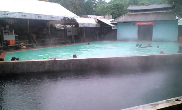Wisata Air Panas Senanghati, 1. Pantai Karang Bokor, 2. Pantai Pasir Putih Sawarna, 3. Curug Ciporolak, 4. Curug Cihear, 5. Curuh Kanteh, 6. Agrowisata Kebun Teh Cikuya, 7. Curug Kumpay, 8. Curug Cibangkit, 9. Curug Sipayung, 10. Situ Palayangan, 11. Pantai Talanca, 12. Wisata Seni Batik Khas Lebak, 13. Situs Cibedug, 14. Wisata Air Panas Senanghati, 15. Pantai Suka Hujan, 16. Pantai Cihara, 17. Pantai Goa Langir Sawarna, 18. Gua Seribu Candi, 19. Wisata Tapak Kaki Raksasa si Kabayan, 20. Wisata Air Panas Cipanas, 21. Wisata Kampung Baduy, 22. Pantai Karang Malang, 23. Objek Wisata Samaun’s Hill Park, 24. Pantai Ciantir, 25. Pantai Bagedur, 26. Pantai Tanjung Layar, 27. Curug Munding, 28. Situ Cicinta, 29. Curug Sata, 30. Wisata Arung Jeram Sungai Ciberang, 31. Curug Cimayang, 32. Gua Maria Bukit Kanada, 33. Alun – alun Rangkasbitung, 34. Museum Multatuli Lebak, 35. Pantai Karang Songsong