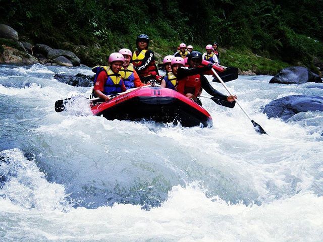 Wisata Arung Jeram Sungai Ciberang via IG, 1. Pantai Karang Bokor, 2. Pantai Pasir Putih Sawarna, 3. Curug Ciporolak, 4. Curug Cihear, 5. Curuh Kanteh, 6. Agrowisata Kebun Teh Cikuya, 7. Curug Kumpay, 8. Curug Cibangkit, 9. Curug Sipayung, 10. Situ Palayangan, 11. Pantai Talanca, 12. Wisata Seni Batik Khas Lebak, 13. Situs Cibedug, 14. Wisata Air Panas Senanghati, 15. Pantai Suka Hujan, 16. Pantai Cihara, 17. Pantai Goa Langir Sawarna, 18. Gua Seribu Candi, 19. Wisata Tapak Kaki Raksasa si Kabayan, 20. Wisata Air Panas Cipanas, 21. Wisata Kampung Baduy, 22. Pantai Karang Malang, 23. Objek Wisata Samaun’s Hill Park, 24. Pantai Ciantir, 25. Pantai Bagedur, 26. Pantai Tanjung Layar, 27. Curug Munding, 28. Situ Cicinta, 29. Curug Sata, 30. Wisata Arung Jeram Sungai Ciberang, 31. Curug Cimayang, 32. Gua Maria Bukit Kanada, 33. Alun – alun Rangkasbitung, 34. Museum Multatuli Lebak, 35. Pantai Karang Songsong