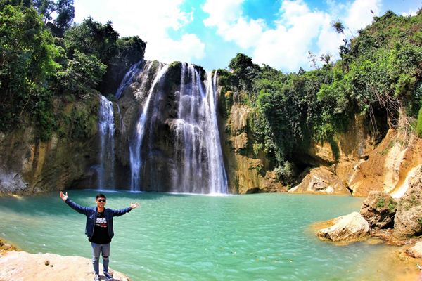 Air Terjun Nglirip, 1. Pantai Pasir Putih Remen, 2. Pantai Kelapa Tuban, 3. Pantai Boom, 4. Air Terjun Nglirip, 5. Pantai Cemara, 6. Pantai Sowan Tuban, 7. Goa Ngerong Tuban, 8. Goa Akbar, 9. Pemandian Bektiharjo Tuban, 10. Pemandian Air Panas Prataan Tuban, 11. Alun-alun Tuban, 12. Makam Sunan Bonang, 13. Mangrove Center, 14. Klenteng Kwan Sing Bio, 15. Wisata Pelang, 16. Wisata Sendang Asmoro, 17. Masjid Agung Tuban, 18. TAMAN SLEKO, 19. WISATA SILOWO MERAKURAK, 20. Mata Air Krawak, 21. Air Terjun Banyulangse, 22. Goa Suci Tuban, 23. Goa Kancing Tuban, 24. Watu Ondo Tuban, 25. Museum Kambang Putih, 26. Pondok Pesantren Perut Bumi Al – Maghribi, 27. Perum Perhutani KPH Jatirogo, 28. Wisata Tebing Pelangi, 29. Air Terjun Sanggrahan, 30. Air Terjun Wukirharjo, 31. Pantai Socorejo, 32. Kambang Putih Tuban Park, 33. Taman Hutan Kota Tuban, 34. Sendang Wangi, 35. Pantai Surindah, 36. Tanazawi Agriculture EduPark & Leisure – Kebun Durian, 37. Goa Putri Asih, 38. Air Terjun Lembah Bongok Tuban, 39. Bukit Trantang, 1. Garang Asem, 2. Belut Goreng Ala Tuban