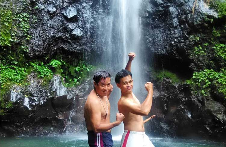 Air Terjun Kakek Bodo Pasuruan via @moch.yahya86, 1. Kawasan Tretes, 2. Taman Safari Prigen, 3. Pantai Lekok, 4. Gunung Bromo, 5. Bukit Flora, 6. Condido Agro Herbal, 7. Finna Golf & Club Resort, 8. Pantai Penunggul, 9. Pemandian Alam Banyu Biru Pasuruan, 10. Candi Jawi, 11. Candi Gunung Gangsir, 12. Danau Ranu Grati, 13. Kebun Raya Purwodadi, 14. Kebun Apel Khrisna, 15. Agrowisata Bhakti Alam Pasuruan, 16. Air Terjun Gumandar, 17. Air Terjun Sumber Nyonya, 18. Air Terjun / Coban Cemoro Gading, 19. Coban Waru Pasuruan, 20. Coban Rambut Moyo, 21. Air Terjun Kakek Bodo Pasuruan, 22. Air Terjun Putuk Truno, 23. Saygon Waterpark, 24. Sawahe Pak Budi, 25. The Taman Dayu, 26. Alun-alun Pasuruan, 27. Taman Pakuncen, 28. Taman GOR Untung Suropati, 29. Taman Sekargadung, 30. Hutan Mangrove Nguling, 31. Air Terjun Baung, 32. Air Terjun Alap-alap di Pasuruan, 33. Air Terjun Tundo Pitu di Pasuruan, 34. Masjid Cheng Hoo Pandaan, 35. Curug Coban Watu, 36. Saygon Night Park, 37. Kedawung Agro Selfie, 38. Reco Kembar, 39. Pemandian Taman Ria Suropati, 40. Taman Hayati, 41. Candi Belahan (Candi Sumber Tetek)