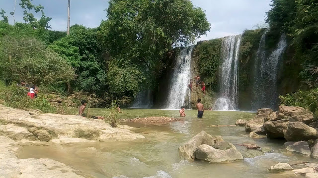 Air Terjun Selonatah, 1. Pantai Banyutowo, 2. Hutan Mangrove Pantai Sambilawang Pati, 3. Alun-alun Simpang Lima Pati, 4. Pulau Seprapat, 5. Waduk Gunung Rowo Pati, 6. Waduk Seloromo, 7. Pati Night Carnival, 8. Juwana Water Fantasy, 9. Klating Pucakwangi, 10. Kebun Kopi Jolong, 11. Situs Bersejarah Candi Kayen, 12. Goa Wareh, 13. Sendang Sani Pati, 14. Air Terjun Grenjengan Jolong, 15. Air Terjun Tadah Hujan Pati, 16. Makam Syekh Mutamakkin, 17. Makam Syekh Jangkung Saridin, 18. Wisata Industri PT. Dua Kelinci, 19. Desa Wisata Pemancingan Talun, 20. Pintu Gerbang Majapahit, 21. Petilasan Kadipaten Pati Genuk Kemiri, 22. Goa Pancur, 23. Lorodan Semar, 24. Kran Air Raksasa Melayang, 25. Vihara Gunung Wungkul, 26. Bumi Perkemahan Regaloh, 27. Air Terjun Selonatah, 28. Air Terjun Tretes Tlogowungu, 29. Haul Sunan Prawoto, 30. Hutan Kota Kalidoro, 31. Air Terjun Grenjengan Sewu, 32. Bukit Pandang Duren Sawit, 33. Hutan Pinus Pangonan, 34. Sego Gandul, 35. Sego Tewel Tambak Romo