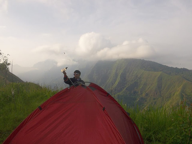 Bukit Jengger, 1. Wisata Sawah Sumber Gempong, 2. Bernah De Vallei, 3. Waterland Mojokerto, 4. Candi Bajang Ratu, 5. Candi Brahu, 6. Candi Tikus, 7. Candi Wringin Lawang, 8. Kolam Segaran, 9. Museum Trowulan, 10. Mahavihara Majapahit, 11. Patung Buddha Tidur, 12. Pendopo Agung Trowulan, 13. Air Terjun Coban Canggu, 14. Air Terjun Dlundung Mojokerto, 15. Pacet Mini Park Mojokerto, 16. Joglo Park Mojokerto, 17. Candi Jolotundo, 18. Klurak Eco Park, 19. Puncak Bayangan Gunung Penanggungan, 20. Pemandian Air Panas Padusan, 21. Air Terjun Grenjengan, 22. Api Abadi Mojokerto, 23. Bukit Watu Jengger, 24. Claket Adventure Park, 25. Air Terjun 7 Bidadari, 26. Pacet Hill, 27. Air Terjun Duyung Trawas Hill, 28. Fresh Green Trawas, 29. PPLH Seloliman Trawas, 30. Obech Rafting Pacet, 31. Sumber Wuluh, 32. Air Terjun Watu Ondo, 33. Alun-alun Mojokerto, 34. Wisata Desa BMJ Mojopahit, 35. Wisata Bukit Kayoe putih, 36. Taman Semeru, 37. Ranu Manduro, 38. Wisata Waduk Tanjungan, 39. Taman Kehati, 40. Reco Banteng Hayam Wuruk, 41. Benteng Taman, 42. Air Terjun Watu Gedhek, 43. Coban Talun, 44. Wisata Sumber Dhuwur Sidorejo, 45. Rainbow Garden Poetoek Soeko, 46. MOLAGAR, 47. WET SENDI 2, 48. Situs Siti Inggil, 49. Balai Pelestarian Cagar Budaya, 50. Wanawisata Dlundung, 51. Candi Kesiman, 52. Candi Bangkal, 53. Museum Sanggar Gubug Wayang, 54. Air Terjun Surodadu, 55. Petik Strawberry Padusan, 56. Gua gembyang, 57. Candi Jedong, 58. Air Terjun Watu Lumpang, 59. Situs Reco Lanang, 60. Pemandian Ubalan, 61. Makam Troloyo