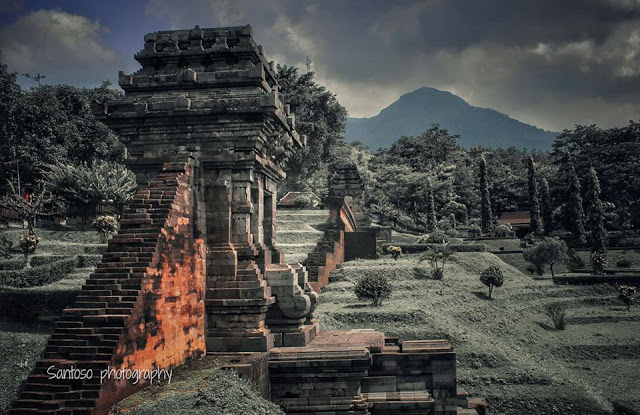 Candi Jedong Foto Santoso Photography, 1. Wisata Sawah Sumber Gempong, 2. Bernah De Vallei, 3. Waterland Mojokerto, 4. Candi Bajang Ratu, 5. Candi Brahu, 6. Candi Tikus, 7. Candi Wringin Lawang, 8. Kolam Segaran, 9. Museum Trowulan, 10. Mahavihara Majapahit, 11. Patung Buddha Tidur, 12. Pendopo Agung Trowulan, 13. Air Terjun Coban Canggu, 14. Air Terjun Dlundung Mojokerto, 15. Pacet Mini Park Mojokerto, 16. Joglo Park Mojokerto, 17. Candi Jolotundo, 18. Klurak Eco Park, 19. Puncak Bayangan Gunung Penanggungan, 20. Pemandian Air Panas Padusan, 21. Air Terjun Grenjengan, 22. Api Abadi Mojokerto, 23. Bukit Watu Jengger, 24. Claket Adventure Park, 25. Air Terjun 7 Bidadari, 26. Pacet Hill, 27. Air Terjun Duyung Trawas Hill, 28. Fresh Green Trawas, 29. PPLH Seloliman Trawas, 30. Obech Rafting Pacet, 31. Sumber Wuluh, 32. Air Terjun Watu Ondo, 33. Alun-alun Mojokerto, 34. Wisata Desa BMJ Mojopahit, 35. Wisata Bukit Kayoe putih, 36. Taman Semeru, 37. Ranu Manduro, 38. Wisata Waduk Tanjungan, 39. Taman Kehati, 40. Reco Banteng Hayam Wuruk, 41. Benteng Taman, 42. Air Terjun Watu Gedhek, 43. Coban Talun, 44. Wisata Sumber Dhuwur Sidorejo, 45. Rainbow Garden Poetoek Soeko, 46. MOLAGAR, 47. WET SENDI 2, 48. Situs Siti Inggil, 49. Balai Pelestarian Cagar Budaya, 50. Wanawisata Dlundung, 51. Candi Kesiman, 52. Candi Bangkal, 53. Museum Sanggar Gubug Wayang, 54. Air Terjun Surodadu, 55. Petik Strawberry Padusan, 56. Gua gembyang, 57. Candi Jedong, 58. Air Terjun Watu Lumpang, 59. Situs Reco Lanang, 60. Pemandian Ubalan, 61. Makam Troloyo