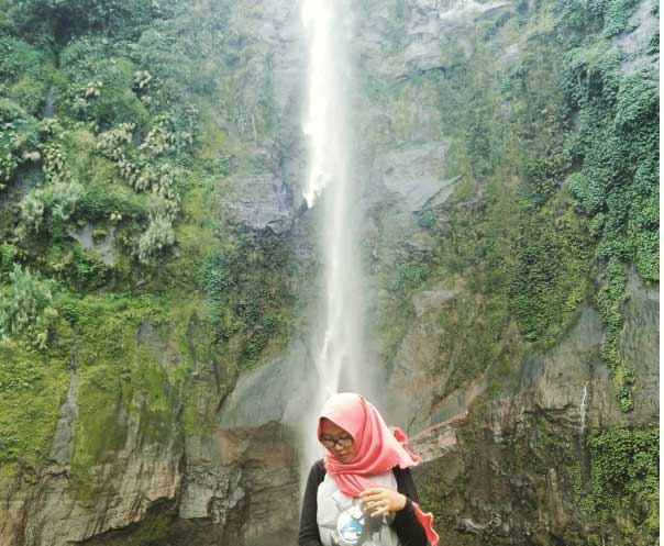 Coban Rambut Moyo via @salsabillaolivia, 1. Kawasan Tretes, 2. Taman Safari Prigen, 3. Pantai Lekok, 4. Gunung Bromo, 5. Bukit Flora, 6. Condido Agro Herbal, 7. Finna Golf & Club Resort, 8. Pantai Penunggul, 9. Pemandian Alam Banyu Biru Pasuruan, 10. Candi Jawi, 11. Candi Gunung Gangsir, 12. Danau Ranu Grati, 13. Kebun Raya Purwodadi, 14. Kebun Apel Khrisna, 15. Agrowisata Bhakti Alam Pasuruan, 16. Air Terjun Gumandar, 17. Air Terjun Sumber Nyonya, 18. Air Terjun / Coban Cemoro Gading, 19. Coban Waru Pasuruan, 20. Coban Rambut Moyo, 21. Air Terjun Kakek Bodo Pasuruan, 22. Air Terjun Putuk Truno, 23. Saygon Waterpark, 24. Sawahe Pak Budi, 25. The Taman Dayu, 26. Alun-alun Pasuruan, 27. Taman Pakuncen, 28. Taman GOR Untung Suropati, 29. Taman Sekargadung, 30. Hutan Mangrove Nguling, 31. Air Terjun Baung, 32. Air Terjun Alap-alap di Pasuruan, 33. Air Terjun Tundo Pitu di Pasuruan, 34. Masjid Cheng Hoo Pandaan, 35. Curug Coban Watu, 36. Saygon Night Park, 37. Kedawung Agro Selfie, 38. Reco Kembar, 39. Pemandian Taman Ria Suropati, 40. Taman Hayati, 41. Candi Belahan (Candi Sumber Tetek)