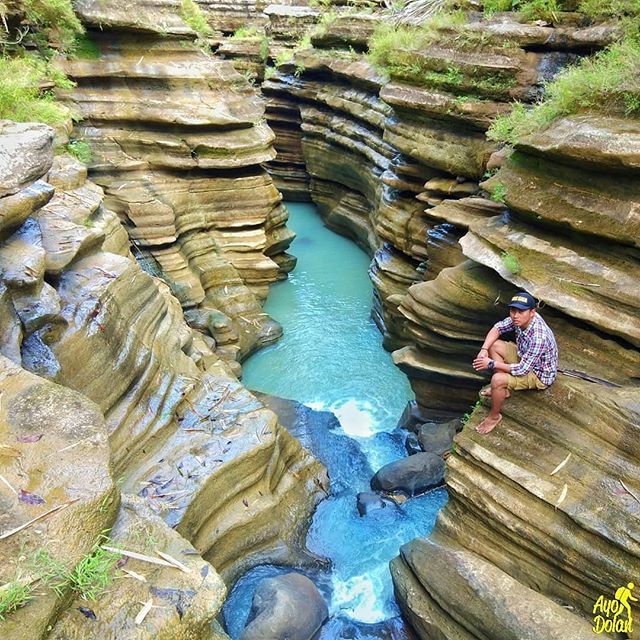 Curug Lumbung via pintram.com/curuglumbung, 1. Pantai Dewaruci Jatimalang, 2. Pantai Jetis, 3. Pantai Ketawang, 4. Sumber Adventure Center (SAC), 5. Hutan Pinus Kalilo Kaligesing, 6. Alun-alun Kota Purworejo, 7. Masjid Agung Darul Muttaqin Purworejo, 8. Goa Seplawan, 9. Wisata Bukit Sikepel, 10. Wisata Bukit Sikepel, 11. Wisata Curug Gunung Putri, 12. Taman Sidandang, 13. Curug Kaliurip, 14. Puncak Khayangan Sigendol, 15. Pantai Pasir Puncu, 16. Museum Tosan Aji, 17. Puncak Geger Menjangan, 18. Curug Silangit, 19. Gunung Kunir, 20. Curug Kyai Kate, 21. Curug Muncar, 22. TBGS (Taman Batu Goa Sekantong), 23. Wisata Benteng Pendem, 24. Air Terjun ( CURUG SILUMUT ) Loning, 25. Kedung Gulo, 26. Curug Abangan, 27. Goa Nguwik, 28. Curug Lumbung Bener, 29. Desa Wisata Tlogoguwo, 30. Curug Purbayan, 31. Curug Tawing, 32. Sungai Kedung Lesung, 33. Hutan Kusumo Asri