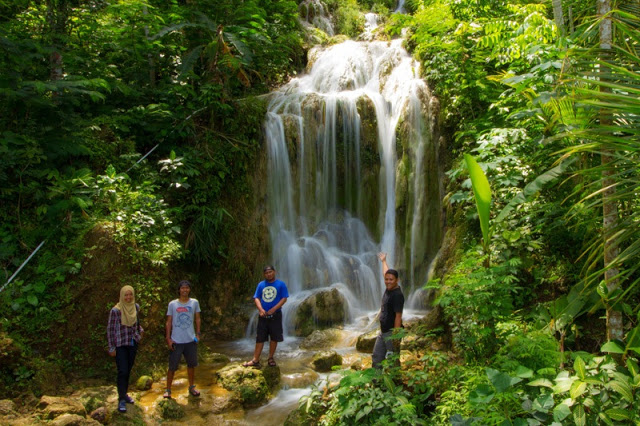 Curug Tawing, 1. Pantai Dewaruci Jatimalang, 2. Pantai Jetis, 3. Pantai Ketawang, 4. Sumber Adventure Center (SAC), 5. Hutan Pinus Kalilo Kaligesing, 6. Alun-alun Kota Purworejo, 7. Masjid Agung Darul Muttaqin Purworejo, 8. Goa Seplawan, 9. Wisata Bukit Sikepel, 10. Wisata Bukit Sikepel, 11. Wisata Curug Gunung Putri, 12. Taman Sidandang, 13. Curug Kaliurip, 14. Puncak Khayangan Sigendol, 15. Pantai Pasir Puncu, 16. Museum Tosan Aji, 17. Puncak Geger Menjangan, 18. Curug Silangit, 19. Gunung Kunir, 20. Curug Kyai Kate, 21. Curug Muncar, 22. TBGS (Taman Batu Goa Sekantong), 23. Wisata Benteng Pendem, 24. Air Terjun ( CURUG SILUMUT ) Loning, 25. Kedung Gulo, 26. Curug Abangan, 27. Goa Nguwik, 28. Curug Lumbung Bener, 29. Desa Wisata Tlogoguwo, 30. Curug Purbayan, 31. Curug Tawing, 32. Sungai Kedung Lesung, 33. Hutan Kusumo Asri