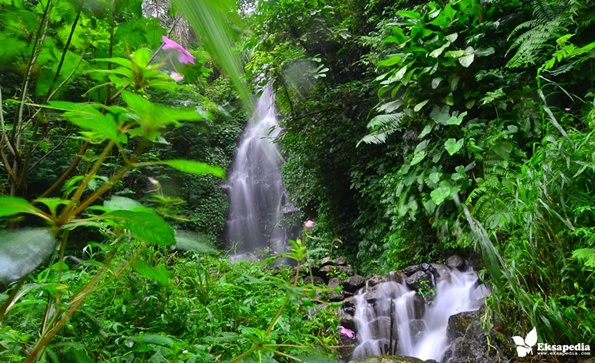 Curug Tundo Tigo via eksapedia