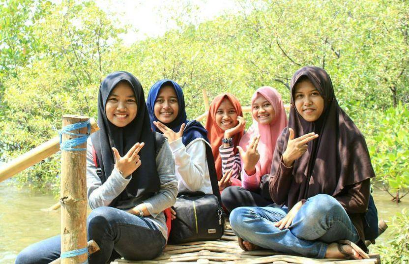 Hutan Mangrove Nguling via @yoiki_pasuruan, 1. Kawasan Tretes, 2. Taman Safari Prigen, 3. Pantai Lekok, 4. Gunung Bromo, 5. Bukit Flora, 6. Condido Agro Herbal, 7. Finna Golf & Club Resort, 8. Pantai Penunggul, 9. Pemandian Alam Banyu Biru Pasuruan, 10. Candi Jawi, 11. Candi Gunung Gangsir, 12. Danau Ranu Grati, 13. Kebun Raya Purwodadi, 14. Kebun Apel Khrisna, 15. Agrowisata Bhakti Alam Pasuruan, 16. Air Terjun Gumandar, 17. Air Terjun Sumber Nyonya, 18. Air Terjun / Coban Cemoro Gading, 19. Coban Waru Pasuruan, 20. Coban Rambut Moyo, 21. Air Terjun Kakek Bodo Pasuruan, 22. Air Terjun Putuk Truno, 23. Saygon Waterpark, 24. Sawahe Pak Budi, 25. The Taman Dayu, 26. Alun-alun Pasuruan, 27. Taman Pakuncen, 28. Taman GOR Untung Suropati, 29. Taman Sekargadung, 30. Hutan Mangrove Nguling, 31. Air Terjun Baung, 32. Air Terjun Alap-alap di Pasuruan, 33. Air Terjun Tundo Pitu di Pasuruan, 34. Masjid Cheng Hoo Pandaan, 35. Curug Coban Watu, 36. Saygon Night Park, 37. Kedawung Agro Selfie, 38. Reco Kembar, 39. Pemandian Taman Ria Suropati, 40. Taman Hayati, 41. Candi Belahan (Candi Sumber Tetek)