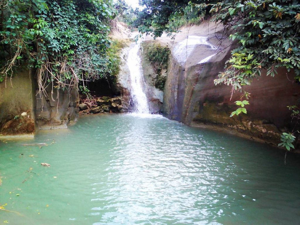 Kedung Kempul via @yuan_aji, 1. Waduk Kedung Ombo, 2. Waduk Klambu, 3. Waduk Cindelaras, 4. Waduk Nglangon, 5. Objek Wisata Bledug Kuwu Grobogan, 6. Goa Macan dan Goa Lowo, 7. Goa Urang Grobogan, 8. Wisata Api Abadi Mrapen, 9. Air Terjun Gulingan, 10. Air Terjun Widuri, 11. Objek Wisata Jati Pohon Indah, 12. Objek Wisata Lumpur Kesongo, 13. White Canyon, 14. Kalibiru Grobogan, 15. Kedung Kempul, 16. Sendang Coyo Grobogan, 17. Tugu Lasi, 18. Danau Resto Purwodadi, 19. Kolam Renang Ayodya, 20. Desa Wisata Banjarejo, 21. Bendungan Klambu, 22. Waduk Gambringan, 23. Masjid K.H. Burham, 24. Cindelaras, 25. Taman Remaja Pungkruk, 26. Agrowisata Kebun Blimbing Grobogan, 27. Makam Ki Ageng Selo, 28. Waterboom Mulia Klambu, 29. Waterpark ‘n Snow Gubug, 30. Master Park Purwodadi – Aircraft and Air Travel Master Park, 31. Arung Jeram Grobogan, 32. Wisata Tengah Sawah (WTS), 33. Grojogan Jati Anom, 34. Waduk Butak, 35. Bendungan Glapan Munir, 36. Waduk Sidorejo, 37. Bendungan Dumpil, 38. Wisata Air Terjun Taruman, 39. Sendang Keongan, 40. Grojogan Kinasih, 41. Air Terjun Nganyongan, 42. Puncak Pelangi Gunung Ulo, 43. Menara Simpang Lima, 44. Air Terjun Watu Ondo, 45. Air Terjun Bengkat, 46. Kedung Tlawah, 47. Grojogan Ngrandu