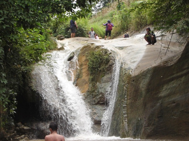 Kedung Tlawah via Wisata-grobogan, 1. Waduk Kedung Ombo, 2. Waduk Klambu, 3. Waduk Cindelaras, 4. Waduk Nglangon, 5. Objek Wisata Bledug Kuwu Grobogan, 6. Goa Macan dan Goa Lowo, 7. Goa Urang Grobogan, 8. Wisata Api Abadi Mrapen, 9. Air Terjun Gulingan, 10. Air Terjun Widuri, 11. Objek Wisata Jati Pohon Indah, 12. Objek Wisata Lumpur Kesongo, 13. White Canyon, 14. Kalibiru Grobogan, 15. Kedung Kempul, 16. Sendang Coyo Grobogan, 17. Tugu Lasi, 18. Danau Resto Purwodadi, 19. Kolam Renang Ayodya, 20. Desa Wisata Banjarejo, 21. Bendungan Klambu, 22. Waduk Gambringan, 23. Masjid K.H. Burham, 24. Cindelaras, 25. Taman Remaja Pungkruk, 26. Agrowisata Kebun Blimbing Grobogan, 27. Makam Ki Ageng Selo, 28. Waterboom Mulia Klambu, 29. Waterpark ‘n Snow Gubug, 30. Master Park Purwodadi – Aircraft and Air Travel Master Park, 31. Arung Jeram Grobogan, 32. Wisata Tengah Sawah (WTS), 33. Grojogan Jati Anom, 34. Waduk Butak, 35. Bendungan Glapan Munir, 36. Waduk Sidorejo, 37. Bendungan Dumpil, 38. Wisata Air Terjun Taruman, 39. Sendang Keongan, 40. Grojogan Kinasih, 41. Air Terjun Nganyongan, 42. Puncak Pelangi Gunung Ulo, 43. Menara Simpang Lima, 44. Air Terjun Watu Ondo, 45. Air Terjun Bengkat, 46. Kedung Tlawah, 47. Grojogan Ngrandu