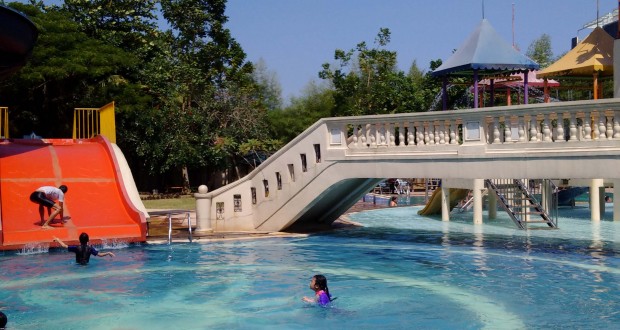 Kolam Renang Citra Garden Waterpark via Wisatamedan, 1. Kolam Renang Istiqlal, 2. Bimo Utomo Waterpark, 3. Green Dim Park, 4. Kolam Renang Nabontar, 5. Kolam Renang Bumi Asri, 6. Kolam Renang Tamora Indah Waterpark, 7. Kolam Renang Wonders Waterworld, 8. Kolam Renang Graha Metropolitan, 9. Kolam Renang Hairos Waterpark, 10. Kolam Renang Cemara Asri, 11. Kolam Renang Citra Garden Waterpark, 12. Kolam Renang Bahagia Medan, 13. Infinity Swimming Pool Adi Mulia Hotel, 14. Kolam Renang Hotel Danau Toba International, 15. Kolam Renang Tirta Marelan (Tutup), 16. Kolam Renang Pantai Cermin Waterpark, 17. Kolam Renang Seksama Indah