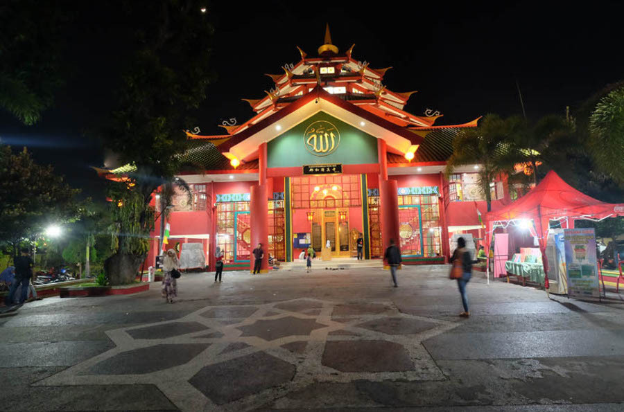 Masjid Cheng Hoo Pandaan via Detik, 1. Kawasan Tretes, 2. Taman Safari Prigen, 3. Pantai Lekok, 4. Gunung Bromo, 5. Bukit Flora, 6. Condido Agro Herbal, 7. Finna Golf & Club Resort, 8. Pantai Penunggul, 9. Pemandian Alam Banyu Biru Pasuruan, 10. Candi Jawi, 11. Candi Gunung Gangsir, 12. Danau Ranu Grati, 13. Kebun Raya Purwodadi, 14. Kebun Apel Khrisna, 15. Agrowisata Bhakti Alam Pasuruan, 16. Air Terjun Gumandar, 17. Air Terjun Sumber Nyonya, 18. Air Terjun / Coban Cemoro Gading, 19. Coban Waru Pasuruan, 20. Coban Rambut Moyo, 21. Air Terjun Kakek Bodo Pasuruan, 22. Air Terjun Putuk Truno, 23. Saygon Waterpark, 24. Sawahe Pak Budi, 25. The Taman Dayu, 26. Alun-alun Pasuruan, 27. Taman Pakuncen, 28. Taman GOR Untung Suropati, 29. Taman Sekargadung, 30. Hutan Mangrove Nguling, 31. Air Terjun Baung, 32. Air Terjun Alap-alap di Pasuruan, 33. Air Terjun Tundo Pitu di Pasuruan, 34. Masjid Cheng Hoo Pandaan, 35. Curug Coban Watu, 36. Saygon Night Park, 37. Kedawung Agro Selfie, 38. Reco Kembar, 39. Pemandian Taman Ria Suropati, 40. Taman Hayati, 41. Candi Belahan (Candi Sumber Tetek)