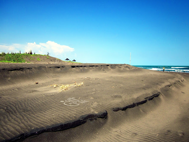 Pantai Ketawang, Rekomendasi Tempat Wisata di Jawa Tengah, Tempat Wisata di Semarang Jawa Tengah, Tempat Wisata di Salatiga Jawa Tengah, Tempat Wisata di Purwokerto Jawa Tengah, Tempat Wisata di Purworejo, Tempat Wisata di Jawa Tengah Hits Lainnya