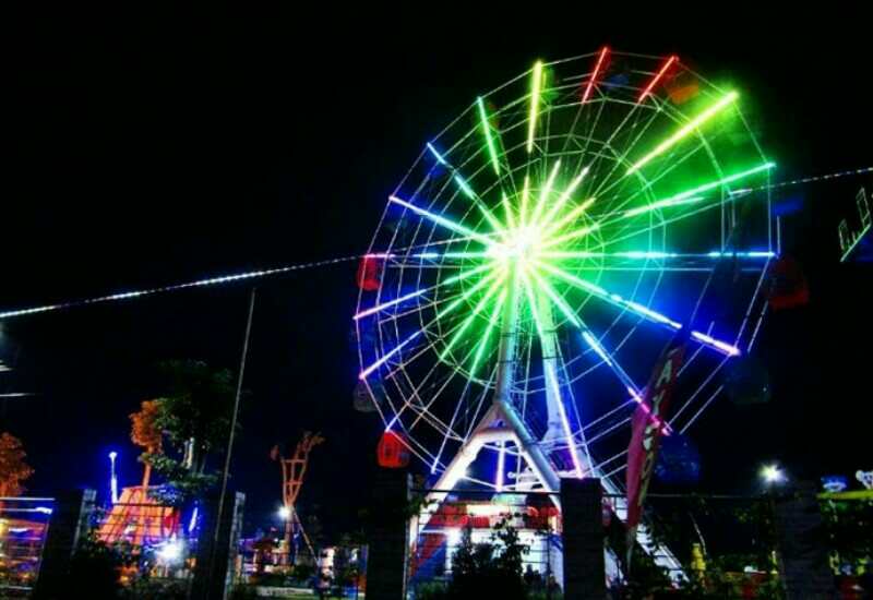 Saygon Night Park via Tracpackerindonesia, 1. Kawasan Tretes, 2. Taman Safari Prigen, 3. Pantai Lekok, 4. Gunung Bromo, 5. Bukit Flora, 6. Condido Agro Herbal, 7. Finna Golf & Club Resort, 8. Pantai Penunggul, 9. Pemandian Alam Banyu Biru Pasuruan, 10. Candi Jawi, 11. Candi Gunung Gangsir, 12. Danau Ranu Grati, 13. Kebun Raya Purwodadi, 14. Kebun Apel Khrisna, 15. Agrowisata Bhakti Alam Pasuruan, 16. Air Terjun Gumandar, 17. Air Terjun Sumber Nyonya, 18. Air Terjun / Coban Cemoro Gading, 19. Coban Waru Pasuruan, 20. Coban Rambut Moyo, 21. Air Terjun Kakek Bodo Pasuruan, 22. Air Terjun Putuk Truno, 23. Saygon Waterpark, 24. Sawahe Pak Budi, 25. The Taman Dayu, 26. Alun-alun Pasuruan, 27. Taman Pakuncen, 28. Taman GOR Untung Suropati, 29. Taman Sekargadung, 30. Hutan Mangrove Nguling, 31. Air Terjun Baung, 32. Air Terjun Alap-alap di Pasuruan, 33. Air Terjun Tundo Pitu di Pasuruan, 34. Masjid Cheng Hoo Pandaan, 35. Curug Coban Watu, 36. Saygon Night Park, 37. Kedawung Agro Selfie, 38. Reco Kembar, 39. Pemandian Taman Ria Suropati, 40. Taman Hayati, 41. Candi Belahan (Candi Sumber Tetek)