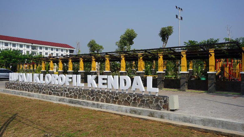 Taman Klorofil via Detik