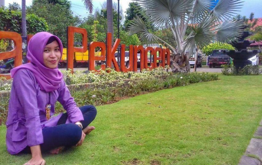 Taman Pakuncen via @vonny_uzya, 1. Kawasan Tretes, 2. Taman Safari Prigen, 3. Pantai Lekok, 4. Gunung Bromo, 5. Bukit Flora, 6. Condido Agro Herbal, 7. Finna Golf & Club Resort, 8. Pantai Penunggul, 9. Pemandian Alam Banyu Biru Pasuruan, 10. Candi Jawi, 11. Candi Gunung Gangsir, 12. Danau Ranu Grati, 13. Kebun Raya Purwodadi, 14. Kebun Apel Khrisna, 15. Agrowisata Bhakti Alam Pasuruan, 16. Air Terjun Gumandar, 17. Air Terjun Sumber Nyonya, 18. Air Terjun / Coban Cemoro Gading, 19. Coban Waru Pasuruan, 20. Coban Rambut Moyo, 21. Air Terjun Kakek Bodo Pasuruan, 22. Air Terjun Putuk Truno, 23. Saygon Waterpark, 24. Sawahe Pak Budi, 25. The Taman Dayu, 26. Alun-alun Pasuruan, 27. Taman Pakuncen, 28. Taman GOR Untung Suropati, 29. Taman Sekargadung, 30. Hutan Mangrove Nguling, 31. Air Terjun Baung, 32. Air Terjun Alap-alap di Pasuruan, 33. Air Terjun Tundo Pitu di Pasuruan, 34. Masjid Cheng Hoo Pandaan, 35. Curug Coban Watu, 36. Saygon Night Park, 37. Kedawung Agro Selfie, 38. Reco Kembar, 39. Pemandian Taman Ria Suropati, 40. Taman Hayati, 41. Candi Belahan (Candi Sumber Tetek)