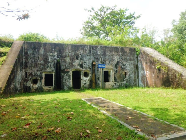 Wisata Benteng Pendem, 1. Candi Gedong Songo, 2. Lawang Sewu , 3. Masjid Agung Jawa Tengah , 4. Pagoda Buddhagaya Watugong , 5. Umbul Sidomukti, 6. Sam Poo Kong, 7. Tugu Muda Semarang , 8. Masjid Kauman Semarang , 9. Semarang Contemporary Art Gallery, 10. Taman Srigunting , 11. Old City 3D Art Museum , 12. Puri Maerokoco, 13. Setiya Aji Flower Farm, 14. Wisata Gunung Kelir, 15. Hutan Pinus Kayon , 16. Goa Kreo dan Waduk Jatibarang , 17. Pantai Marina, 18. Taman Rekreasi Wonderia , 19. Bantir Hills, 20. Bukit Rong , 21. Museum Kereta Api Ambarawa , 22. La Kana White Chapel , 23. Bukit VW Semarang , 24. The Hills , 25. Kampoeng Wisata Taman Lele , 26. Wisata Eling Bening , 27. Taman Tabanas, 28. Benteng Pendem Ambarawa, 29. Curug Lawe , 30. Kota Lama , 31. Pantai Tirang , 32. Air Terjun Kali Pancur , 33. Banjir Kanal Barat , 34. Kebun Binatang Semarang , 35. Taman Wisata Tinjomoyo, 36. Water Blaster Bukit Candi Golf , 37. Simpang Lima Semarang , 38. Brown Canyon , 39. Rawa Pening  , 40. Kampung Wisata Rawa , 41. Goa Tirta Mulya 