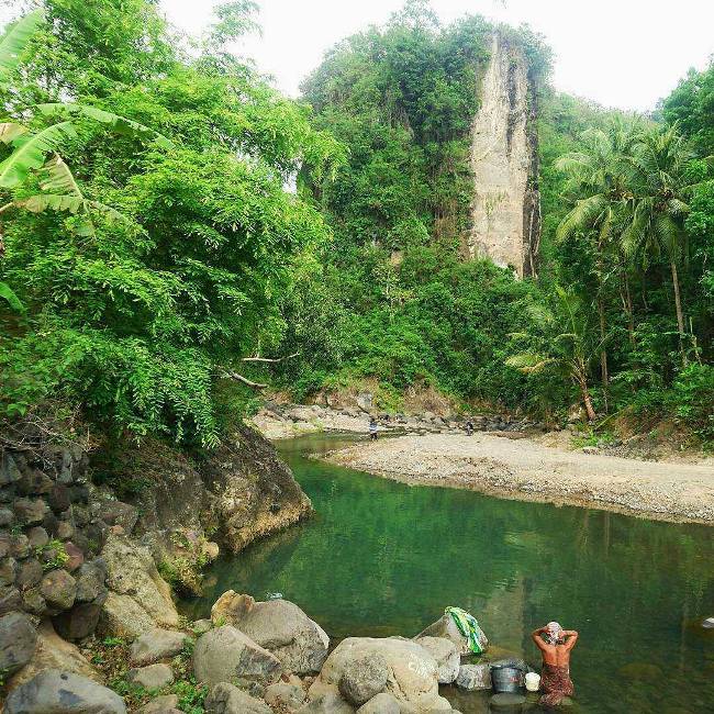 Bendung Kayangan via @rwonsix, 1. Kalibiru, 2. Waduk Sermo, 3. Gunung Ijo, 4. Puncak Suroloyo, 5. Kebun Teh Nglinggo, 6. Puncak Gunung Lanang, 7. Waduk Mini Kleco, 8. Goa Kiskendo, 9. Kedung Pedut, 10. Air Terjun Sidoharjo, 11. Air Terjun Grojogan Sewu, 12. Pantai Glagah, 13. Pantai Trisik, 14. Pantai Congot, 15. Wildlife Rescue Center, 16. Puncak Widosari, 17. Arung Jeram Sungai Progo, 18. Air Terjun Kembangsoka, 19. Goa Sriti Kulon Progo, 20. Hutan Mangrove Pantai Congot, 21. Goa Kebon Krembangan, 22. Pantai Bugel, 23. Bendungan Ancol, 24. Bukit Isis Kulon Progo, 25. Taman Sungai Mudal, 26. Air Terjun Setawing, 27. Pantai Pasir Kadilangu, 28. Embung Banjaroya, 29. Puncak Dipowono Kulon Progo, 30. Wisata Hutan Mangrove Jembatan Api-api, 31. Hutan Pinus Girimulyo, 32. Bendung Kayangan, 33. Kebun Bunga Krisan Gerbosari, 34. Rafting Kalibawang, 35. Bukit Cendana, 36. Air Terjun Kedung Ingas, 37. Kedung Bendo, 38. Pule Payung, 39. Bukit Jangkang, 40. Tebing Gunung Gajah, 42. Puncak Kuda Sembrani, 43. Ayunan Langit Watu Jaran, 44. Curug Siluwok, 45. Gunung Kukusan