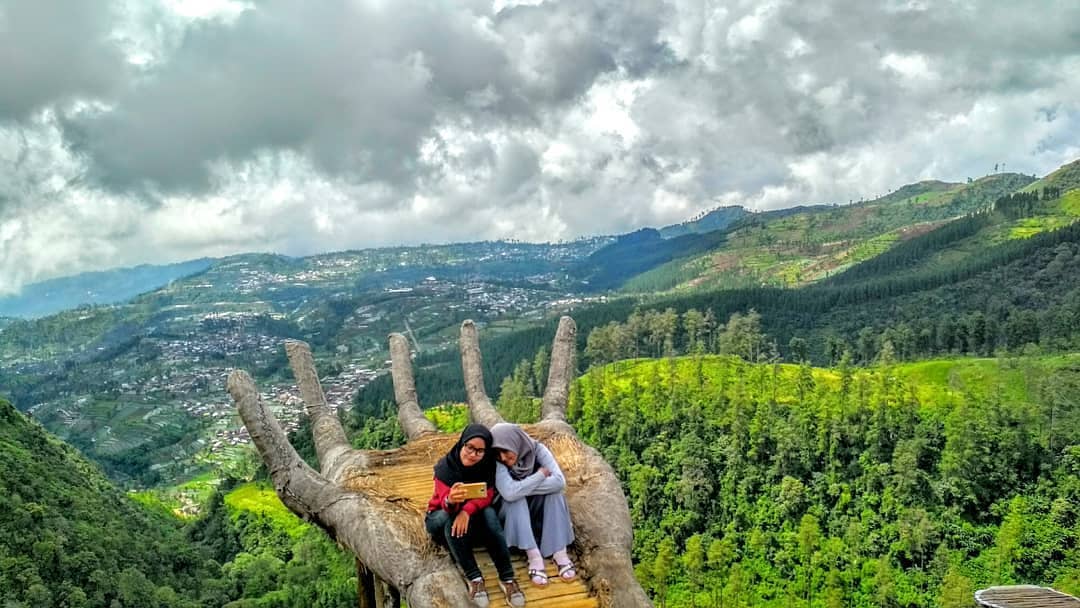 Bukit AADT via @masdain_309, 1. Waduk Penjalin, 2. Hutan Mangrove Kaliwlingi, 3. Pantai Randusanga / Randusongo, 4. Agrowisata Besaran, 5. Wisata Pasir Gibug, 6. Masjid Agung Brebes, 7. Kalibaya Park, 8. Pabrik Gula Jatibarang, 9. Taman Edukasi, 10. Curug Putri, 11. Kebun Teh Kali Gua, 12. Candi Pangkuan, 13. Air Terjun Ranto Canyon, 14. Kampung Budaya Dusun Jalaswatu, 15. Pemandian Air Panas Tirta Husada, 16. Pemandian Air Panas Cipanas Buaran, 17. Ciblon Waterboom, 18. Bukit Cawiri, Dadablangan Malahayu, 19. Waduk Malahayu, 20. Cagar Alam Telaga Ranjeng, 21. Bukit Panenjoan, 22. Bukit AADT yang Menawan , 23. Bukit Baper yang Menawan , 24. Puncak Sakub, 25. Alun – Alun Brebes, 26. Pulau Hantu Sigempol, 27. Bukit Bintang Capar yang eksotik, 28. Gunung Gora, 29. Curug Cantel, 30. Kebon Gedhang, 31. Bukit Gerdesy – Taman Gerdesty Cilibur, 32. Pulau Cemara Sawojajar Brebes, 33. Gunung Nyapa, 34. Curug Awu, 35. Curug Panyusuhan, 37. Curug Rambukasang yang tersembunyi, 38. Curug Lebak Beber Wetan