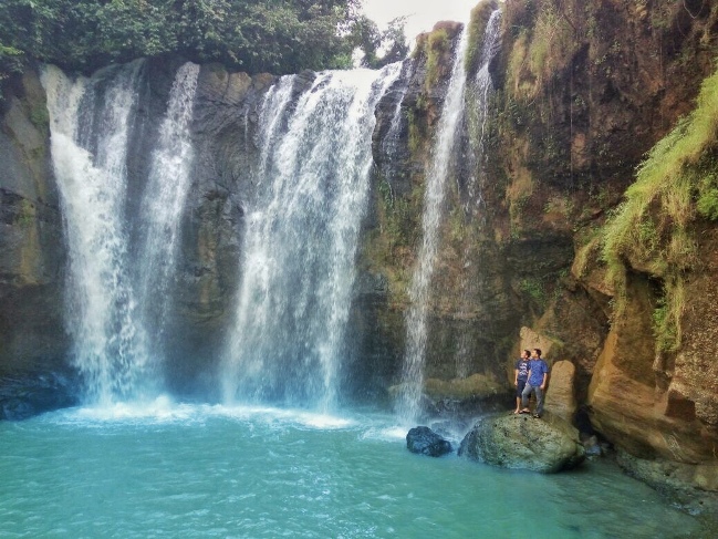 Curug Munding via Rahadianluthfycom, 1. Gua Maria Bukit Kanada, 2. Alun-Alun Rangkasbitung, 3. Museum Multatuli, 4. Balong Ranca Lentah, 5. Curug Sata, 6. Masjid Agung Al-Araf Rangkasbitung, 7. Pantai Karang Bokor, 8. Pantai Ciantir, 9. Pantai Tanjung Layar, 10. Curug Munding, 11. Perpustakaan Saidjah Adinda, 12. Rafting di Sungai Ciberang Rangkasbitung, 13. Vihara Rangkasbitung, 14. Wisata Kuliner Sate Bandeng, 15. Agrowisata Kebun Teh Cikuya, 16. Curug Kanteh, 17. Curug Cihear, 18. Wisata Air Panas Senang hati, 19. Pantai Goa Langir Sawarna, 20. Curug Kumpay, 21. Kupat Tahu khas Rangkasbitung