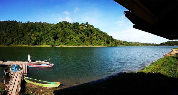 Danau Aneuk Laot via @arta_travel, 1. Pantai Ujung Kareung, 2. Pulau Weh, 3. Pantai Anoi Itam, 4. Pantai Sumur Tiga, 5. Pulau Rubiah, 6. Pantai Iboih, 7. Danau Aneuk Laot, 8. Air Terjun Pria Laot, 9. Gunung Jaboi, 10. Pantai Tapak Gajah, 11. Pantai Gapang, 12. Pantai Kasih, 13. Sabang Hill, 14. Gua Sarang, 15. Tugu Nol Kilometer, 16. Benteng Bunker Jepang, 17. Pemandian Air Panas Keuneukai, 18. Sirui Hidrothermal, 19. Pulau Klah, 20. Tugu I Love Sabang, 21. Pantai Teupin Layeu, 22. Pantai Pasir Putih, 23. Pantai Paneuh, 24. Pantai Jaboi, 25. Pantai Arun, 26. Pantai Batee Dua, 27. Pantai Mata Ie sabang, 28. Pantai Keramat Pandan, 29. Pulau Seulako, 30. Mercusuar Balohan, 31. Mercusuar Ie Meulee, 32. Mercusuar Ujong Asam