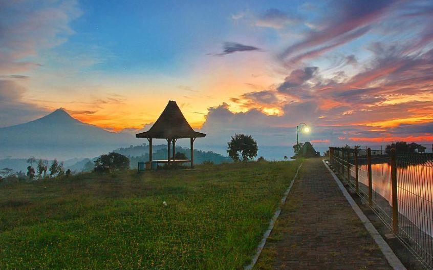 Embung Banjaroya via @rizal_rosyadi, 1. Kalibiru, 2. Waduk Sermo, 3. Gunung Ijo, 4. Puncak Suroloyo, 5. Kebun Teh Nglinggo, 6. Puncak Gunung Lanang, 7. Waduk Mini Kleco, 8. Goa Kiskendo, 9. Kedung Pedut, 10. Air Terjun Sidoharjo, 11. Air Terjun Grojogan Sewu, 12. Pantai Glagah, 13. Pantai Trisik, 14. Pantai Congot, 15. Wildlife Rescue Center, 16. Puncak Widosari, 17. Arung Jeram Sungai Progo, 18. Air Terjun Kembangsoka, 19. Goa Sriti Kulon Progo, 20. Hutan Mangrove Pantai Congot, 21. Goa Kebon Krembangan, 22. Pantai Bugel, 23. Bendungan Ancol, 24. Bukit Isis Kulon Progo, 25. Taman Sungai Mudal, 26. Air Terjun Setawing, 27. Pantai Pasir Kadilangu, 28. Embung Banjaroya, 29. Puncak Dipowono Kulon Progo, 30. Wisata Hutan Mangrove Jembatan Api-api, 31. Hutan Pinus Girimulyo, 32. Bendung Kayangan, 33. Kebun Bunga Krisan Gerbosari, 34. Rafting Kalibawang, 35. Bukit Cendana, 36. Air Terjun Kedung Ingas, 37. Kedung Bendo, 38. Pule Payung, 39. Bukit Jangkang, 40. Tebing Gunung Gajah, 42. Puncak Kuda Sembrani, 43. Ayunan Langit Watu Jaran, 44. Curug Siluwok, 45. Gunung Kukusan