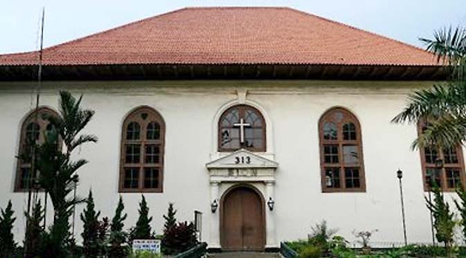 Gereja Sion (Gereja Portugis), 1. Kota Tua Jakarta, 2. Museum Fatahillah, 3. Jembatan Kota Intan, 4. Palm Bay Water Park, 5. Museum Bank Indonesia, 6. Museum Seni Rupa dan Keramik, 7. Museum Wayang, 8. Toko Merah, 9. Museum Tekstil, 10. Museum Bank Mandiri, 11. Jakarta Aquarium, 12. Museum Trisakti, 13. Museum Arsip Nasional, 14. Museum Macan, 15. Pancoran China Town, 16. Taman Cattleya Jakarta, 17. Hutan Kota Srengseng, 18. skyrink Jakarta – Mall Taman Anggrek, 19. Tribeca Park, 20. Bentara Budaya Jakarta, 21. Sport Club Semanan, 22. Gedung Candra Naya, 23. Wihara Dharma Bhakti, 24. RPTRA Taman Pedongkelan, 25. Taman Wijaya Kusuma, 26. Kolam Renang Taman Alfa Indah, 27. Kolam Renang Kosambi Baru, 28. Anwa Victory club , 29. Masjid An-Nawier, 30. Gereja Sion (Gereja Portugis), 31. Masjid Raya KH. Hasyim Asyari, 32. Rumah Makan Dudung
