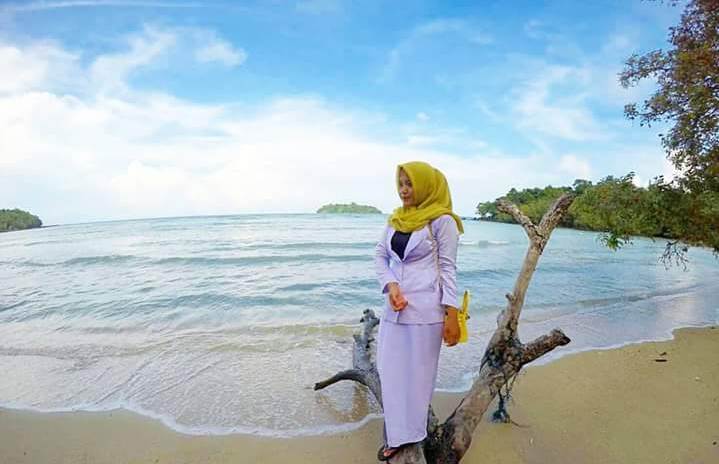 Pantai Paneuh Foto Oleh Zulkifli Saputra, 1. Pantai Ujung Kareung, 2. Pulau Weh, 3. Pantai Anoi Itam, 4. Pantai Sumur Tiga, 5. Pulau Rubiah, 6. Pantai Iboih, 7. Danau Aneuk Laot, 8. Air Terjun Pria Laot, 9. Gunung Jaboi, 10. Pantai Tapak Gajah, 11. Pantai Gapang, 12. Pantai Kasih, 13. Sabang Hill, 14. Gua Sarang, 15. Tugu Nol Kilometer, 16. Benteng Bunker Jepang, 17. Pemandian Air Panas Keuneukai, 18. Sirui Hidrothermal, 19. Pulau Klah, 20. Tugu I Love Sabang, 21. Pantai Teupin Layeu, 22. Pantai Pasir Putih, 23. Pantai Paneuh, 24. Pantai Jaboi, 25. Pantai Arun, 26. Pantai Batee Dua, 27. Pantai Mata Ie sabang, 28. Pantai Keramat Pandan, 29. Pulau Seulako, 30. Mercusuar Balohan, 31. Mercusuar Ie Meulee, 32. Mercusuar Ujong Asam