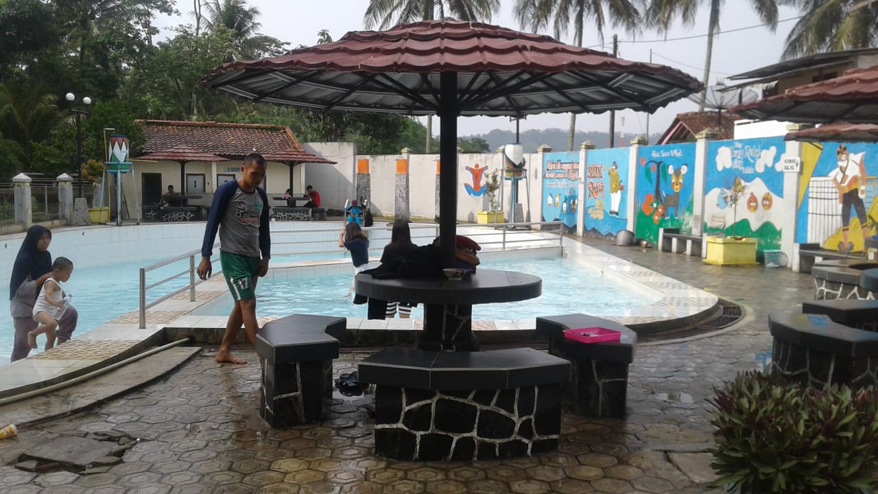 Pemandian Air Panas Tirta Husada via Suararakyattegal, 1. Waduk Penjalin, 2. Hutan Mangrove Kaliwlingi, 3. Pantai Randusanga / Randusongo, 4. Agrowisata Besaran, 5. Wisata Pasir Gibug, 6. Masjid Agung Brebes, 7. Kalibaya Park, 8. Pabrik Gula Jatibarang, 9. Taman Edukasi, 10. Curug Putri, 11. Kebun Teh Kali Gua, 12. Candi Pangkuan, 13. Air Terjun Ranto Canyon, 14. Kampung Budaya Dusun Jalaswatu, 15. Pemandian Air Panas Tirta Husada, 16. Pemandian Air Panas Cipanas Buaran, 17. Ciblon Waterboom, 18. Bukit Cawiri, Dadablangan Malahayu, 19. Waduk Malahayu, 20. Cagar Alam Telaga Ranjeng, 21. Bukit Panenjoan, 22. Bukit AADT yang Menawan , 23. Bukit Baper yang Menawan , 24. Puncak Sakub, 25. Alun – Alun Brebes, 26. Pulau Hantu Sigempol, 27. Bukit Bintang Capar yang eksotik, 28. Gunung Gora, 29. Curug Cantel, 30. Kebon Gedhang, 31. Bukit Gerdesy – Taman Gerdesty Cilibur, 32. Pulau Cemara Sawojajar Brebes, 33. Gunung Nyapa, 34. Curug Awu, 35. Curug Panyusuhan, 37. Curug Rambukasang yang tersembunyi, 38. Curug Lebak Beber Wetan