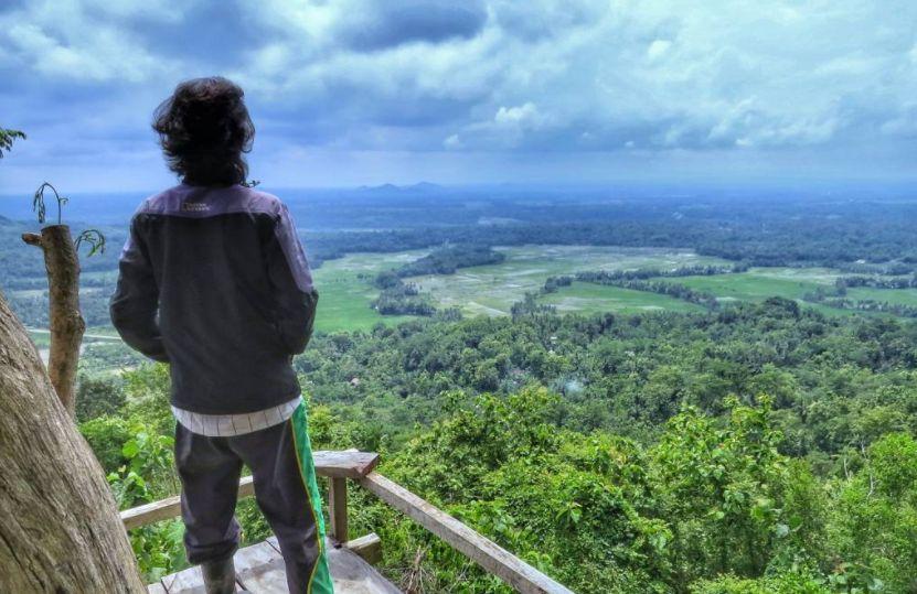 Puncak Kuda Sembrani via @setiabudigunawan95, 1. Kalibiru, 2. Waduk Sermo, 3. Gunung Ijo, 4. Puncak Suroloyo, 5. Kebun Teh Nglinggo, 6. Puncak Gunung Lanang, 7. Waduk Mini Kleco, 8. Goa Kiskendo, 9. Kedung Pedut, 10. Air Terjun Sidoharjo, 11. Air Terjun Grojogan Sewu, 12. Pantai Glagah, 13. Pantai Trisik, 14. Pantai Congot, 15. Wildlife Rescue Center, 16. Puncak Widosari, 17. Arung Jeram Sungai Progo, 18. Air Terjun Kembangsoka, 19. Goa Sriti Kulon Progo, 20. Hutan Mangrove Pantai Congot, 21. Goa Kebon Krembangan, 22. Pantai Bugel, 23. Bendungan Ancol, 24. Bukit Isis Kulon Progo, 25. Taman Sungai Mudal, 26. Air Terjun Setawing, 27. Pantai Pasir Kadilangu, 28. Embung Banjaroya, 29. Puncak Dipowono Kulon Progo, 30. Wisata Hutan Mangrove Jembatan Api-api, 31. Hutan Pinus Girimulyo, 32. Bendung Kayangan, 33. Kebun Bunga Krisan Gerbosari, 34. Rafting Kalibawang, 35. Bukit Cendana, 36. Air Terjun Kedung Ingas, 37. Kedung Bendo, 38. Pule Payung, 39. Bukit Jangkang, 40. Tebing Gunung Gajah, 42. Puncak Kuda Sembrani, 43. Ayunan Langit Watu Jaran, 44. Curug Siluwok, 45. Gunung Kukusan