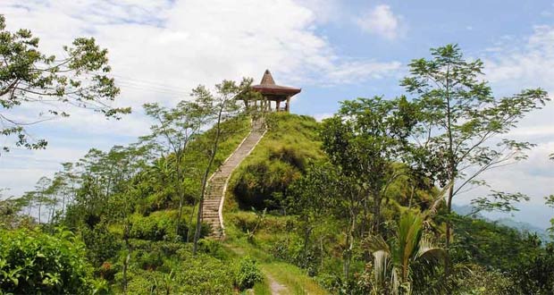 Puncak Suroloyo, 1. Kalibiru, 2. Waduk Sermo, 3. Gunung Ijo, 4. Puncak Suroloyo, 5. Kebun Teh Nglinggo, 6. Puncak Gunung Lanang, 7. Waduk Mini Kleco, 8. Goa Kiskendo, 9. Kedung Pedut, 10. Air Terjun Sidoharjo, 11. Air Terjun Grojogan Sewu, 12. Pantai Glagah, 13. Pantai Trisik, 14. Pantai Congot, 15. Wildlife Rescue Center, 16. Puncak Widosari, 17. Arung Jeram Sungai Progo, 18. Air Terjun Kembangsoka, 19. Goa Sriti Kulon Progo, 20. Hutan Mangrove Pantai Congot, 21. Goa Kebon Krembangan, 22. Pantai Bugel, 23. Bendungan Ancol, 24. Bukit Isis Kulon Progo, 25. Taman Sungai Mudal, 26. Air Terjun Setawing, 27. Pantai Pasir Kadilangu, 28. Embung Banjaroya, 29. Puncak Dipowono Kulon Progo, 30. Wisata Hutan Mangrove Jembatan Api-api, 31. Hutan Pinus Girimulyo, 32. Bendung Kayangan, 33. Kebun Bunga Krisan Gerbosari, 34. Rafting Kalibawang, 35. Bukit Cendana, 36. Air Terjun Kedung Ingas, 37. Kedung Bendo, 38. Pule Payung, 39. Bukit Jangkang, 40. Tebing Gunung Gajah, 42. Puncak Kuda Sembrani, 43. Ayunan Langit Watu Jaran, 44. Curug Siluwok, 45. Gunung Kukusan