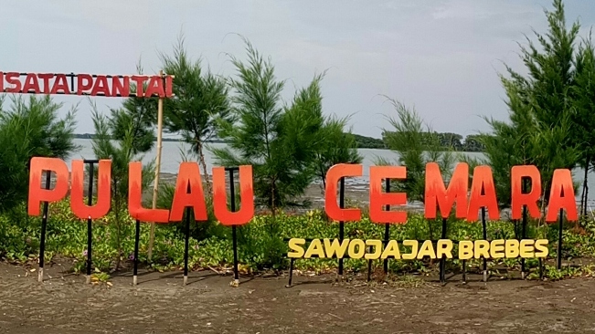 Pulau Cemara Sawojajar Brebes via Curvetube, 1. Waduk Penjalin, 2. Hutan Mangrove Kaliwlingi, 3. Pantai Randusanga / Randusongo, 4. Agrowisata Besaran, 5. Wisata Pasir Gibug, 6. Masjid Agung Brebes, 7. Kalibaya Park, 8. Pabrik Gula Jatibarang, 9. Taman Edukasi, 10. Curug Putri, 11. Kebun Teh Kali Gua, 12. Candi Pangkuan, 13. Air Terjun Ranto Canyon, 14. Kampung Budaya Dusun Jalaswatu, 15. Pemandian Air Panas Tirta Husada, 16. Pemandian Air Panas Cipanas Buaran, 17. Ciblon Waterboom, 18. Bukit Cawiri, Dadablangan Malahayu, 19. Waduk Malahayu, 20. Cagar Alam Telaga Ranjeng, 21. Bukit Panenjoan, 22. Bukit AADT yang Menawan , 23. Bukit Baper yang Menawan , 24. Puncak Sakub, 25. Alun – Alun Brebes, 26. Pulau Hantu Sigempol, 27. Bukit Bintang Capar yang eksotik, 28. Gunung Gora, 29. Curug Cantel, 30. Kebon Gedhang, 31. Bukit Gerdesy – Taman Gerdesty Cilibur, 32. Pulau Cemara Sawojajar Brebes, 33. Gunung Nyapa, 34. Curug Awu, 35. Curug Panyusuhan, 37. Curug Rambukasang yang tersembunyi, 38. Curug Lebak Beber Wetan