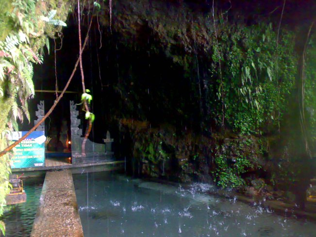 Umbul Jumprit via Traveltodayindonesia