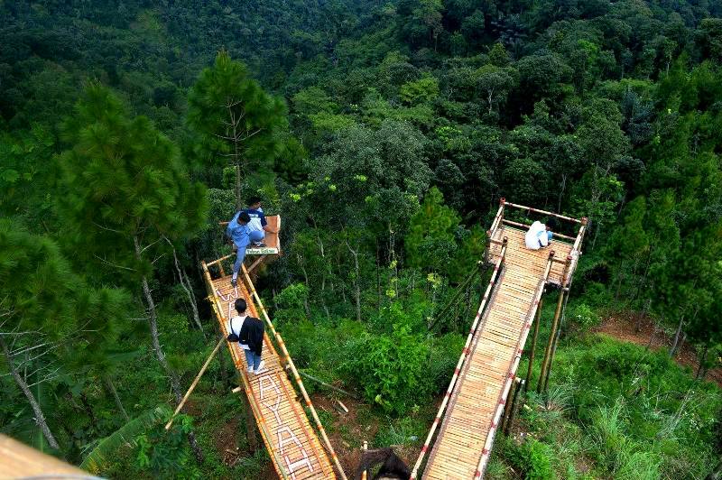 Watu Layah via Tribunwisata