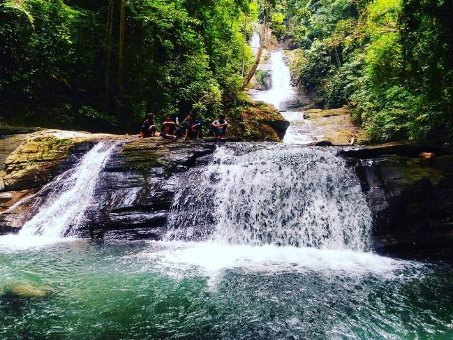 Air Terjun Le Rhop via IG @skin_tajan, 1. Menikmati Kealamian Air Terjun Ceuraceu, 2. Pantai Peuneulet Baroh, 3. Pantai Kuala Raja, 4. Pantai Krueng Juli dan Ujong Blang, 5. Pemandian Batee Iliek, 6. Pantai Jangka, 7. Air Terjun Samalanga, 8. Krueng Simpo, 9. Pantai Calok Samalanga dan Mamplam, 10. Ulee Kareung, 11. Rumoh Teungku Chik di Awe Geutah, 12. Air Terjun Le Rhop, 13. Air Terjun Piramida, 14. Cot Panglima, 15. Pantai Laot Lapang, 16. Pantai Reuleng Manyang, 17. Sate Matang yang Khas, 18. Mie Pangsit Cek Bireuen, 19. Star Black Coffee, 20. Mie Pangsit Apilin, 21. Bireuen Partee, 22. Ayam Lepaas, 23. Coffee.in, 24. Warung Habiby, 26. Bengkupi, 27. Warung Kopi UK 88
