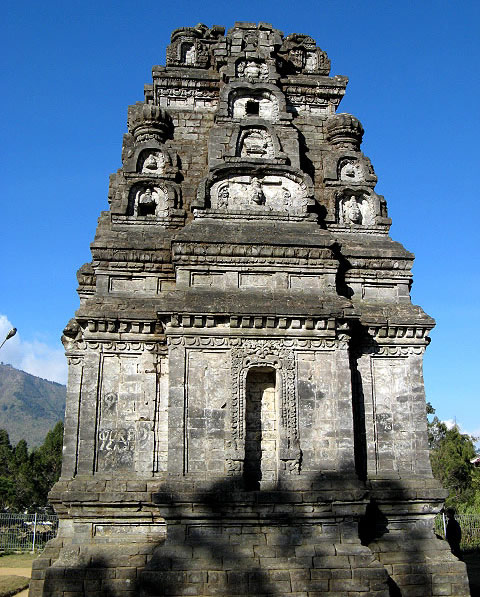 Candi Gatotkaca via Lelungannet, 1. Kawah Sikidang Dieng, 2. Kompleks Percandian Arjuna, 3. Taman Margasatwa Serulingmas, 4. D’Qiano Hot Spring Waterpark, 5. Museum Kailasa Dieng, 6. Arung Jeram Sungai Serayu, 7. Surya Yudha Park Banjarnegara, 8. Candi Bima, 9. Pemandian Air Panas Pingit, 10. Kawah Candradimuka, 11. Gunung Lanang, 12. Kawah Sileri Dieng, 13. Sumur Jalatunda Dieng, 14. Curug Pitu Banjarnegara, 15. Curug Mrawu, 16. Curug Sikopel, 17. Telaga Merdada Banjarnegara, 18. Telaga Dringo, 19. Waduk Mrica, 20. Candi Gatot Kaca, 21. Tampo Mas, 22. Curug Pletuk, 23. Serayu Park, 24. Kolam Renang Serulingmas, 25. Pesona Curug Muncar Banjarnegara, 26. Bukit Asmara Situk (Tutup Sementara), 27. Bukit Watu Sodong, 28. Bukit Icika, 29. Bukit Rumpit Bike Park, 30. Taman Kardjono, 31. BUARAN (Bukit Ares Pawinihan), 32. Curug Kuripan, 33. Pemandian air hangat segar asri, 34. Wisata Dawuhan, 35. Air Terjun Genting, 36. Bukit Skoter, 37. Curug Sinom Indah Kalibening, 38. Telaga Balai Kambang, 39. Wadas Tumpang Banjarnegara, 40. Anglir Mendung Banjarnegara, 41. Curug Pundung Sewu Banjarnegara, 1. Warung Makan Soto Krandegan, 2. Combro Kalipalet, 3. Bakso Ketupat Belakang Polres, 4. Saung Bu Mansyur