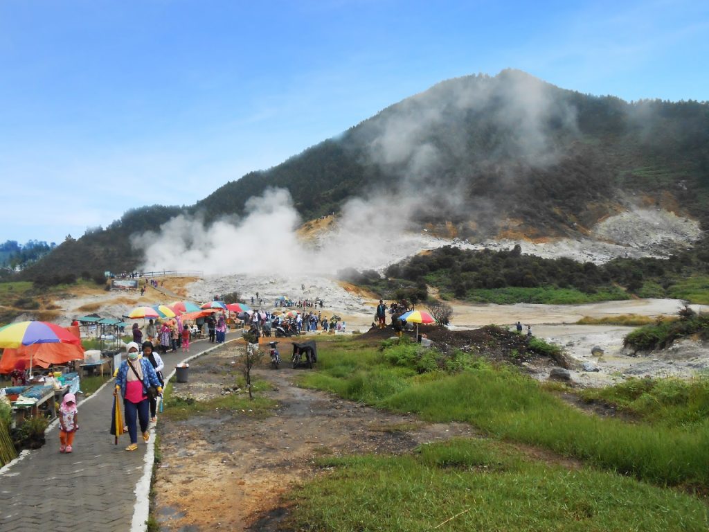 Kawah Sikidang Dieng via Northbackpackercom, Lokasi Tempat Wisata Eksotis Di Wonosobo, Kuliner Khas Wonosobo, Penginapan Murah Di Kabupaten Wonososbo, Tarif Masuk Ke Tempat Wisata Di Daerah Wonosobo, Rekomendasi Tempat Wisata Wonosobo