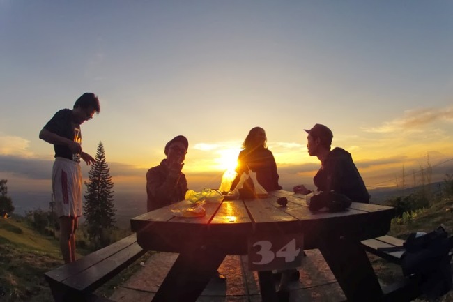 Menikmati Sunrise di Umbul Sidomukti via prigelgallery-blog.blogspotcom, Lokasi dan Rute Menuju Wisata Umbul Sidomukti, Fasilitas dan Permainan di Umbul Sidomukti, Aktivitas Seru di Umbul Sidomukti, Penginapan, Harga Tiket Masuk Umbul Sidomukti, Tips Liburan ke Umbul Sidomukti