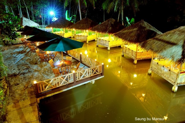 Saung Bu Mansur, 1. Kawah Sikidang Dieng, 2. Kompleks Percandian Arjuna, 3. Taman Margasatwa Serulingmas, 4. D’Qiano Hot Spring Waterpark, 5. Museum Kailasa Dieng, 6. Arung Jeram Sungai Serayu, 7. Surya Yudha Park Banjarnegara, 8. Candi Bima, 9. Pemandian Air Panas Pingit, 10. Kawah Candradimuka, 11. Gunung Lanang, 12. Kawah Sileri Dieng, 13. Sumur Jalatunda Dieng, 14. Curug Pitu Banjarnegara, 15. Curug Mrawu, 16. Curug Sikopel, 17. Telaga Merdada Banjarnegara, 18. Telaga Dringo, 19. Waduk Mrica, 20. Candi Gatot Kaca, 21. Tampo Mas, 22. Curug Pletuk, 23. Serayu Park, 24. Kolam Renang Serulingmas, 25. Pesona Curug Muncar Banjarnegara, 26. Bukit Asmara Situk (Tutup Sementara), 27. Bukit Watu Sodong, 28. Bukit Icika, 29. Bukit Rumpit Bike Park, 30. Taman Kardjono, 31. BUARAN (Bukit Ares Pawinihan), 32. Curug Kuripan, 33. Pemandian air hangat segar asri, 34. Wisata Dawuhan, 35. Air Terjun Genting, 36. Bukit Skoter, 37. Curug Sinom Indah Kalibening, 38. Telaga Balai Kambang, 39. Wadas Tumpang Banjarnegara, 40. Anglir Mendung Banjarnegara, 41. Curug Pundung Sewu Banjarnegara, 1. Warung Makan Soto Krandegan, 2. Combro Kalipalet, 3. Bakso Ketupat Belakang Polres, 4. Saung Bu Mansyur