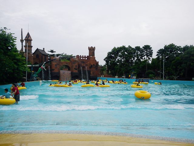 Sensasi Ombak Laut di Carribean River, Lokasi dan Rute Menuju Ocean Park, Daya Tarik Ocean Park, Jam Operasional Ocean Park, Harga Tiket Masuk Ocean Park, Tips Liburan di Ocean Park